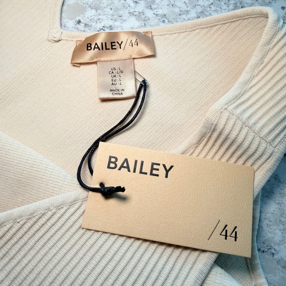 Bailey 44 Womens Ribbed V-Neck Tank Top Cream Size Large NWT minimalist stretch - Picture 2 of 8